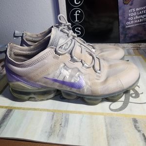 Nike Womens Air VaporMax Size 8 Running Shoes Cream White Purple